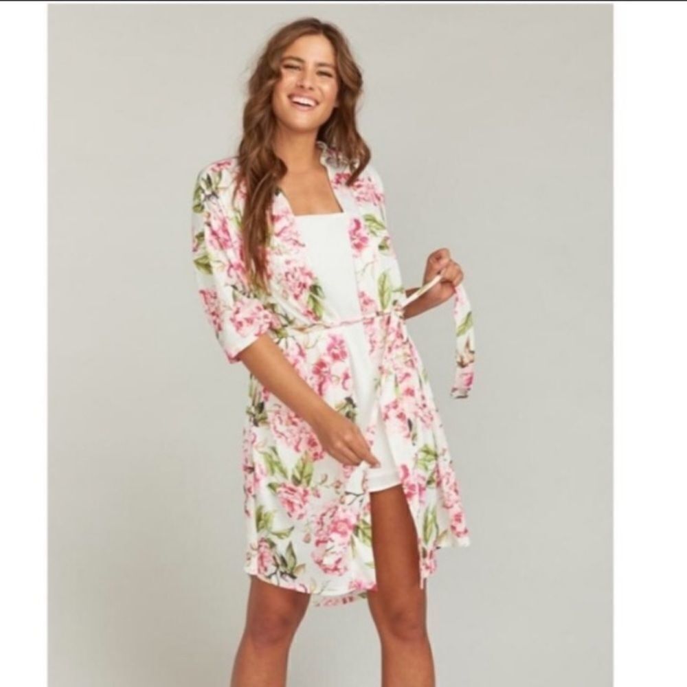 Show me your MuMu Brie robe. OS - Picture 2 of 5